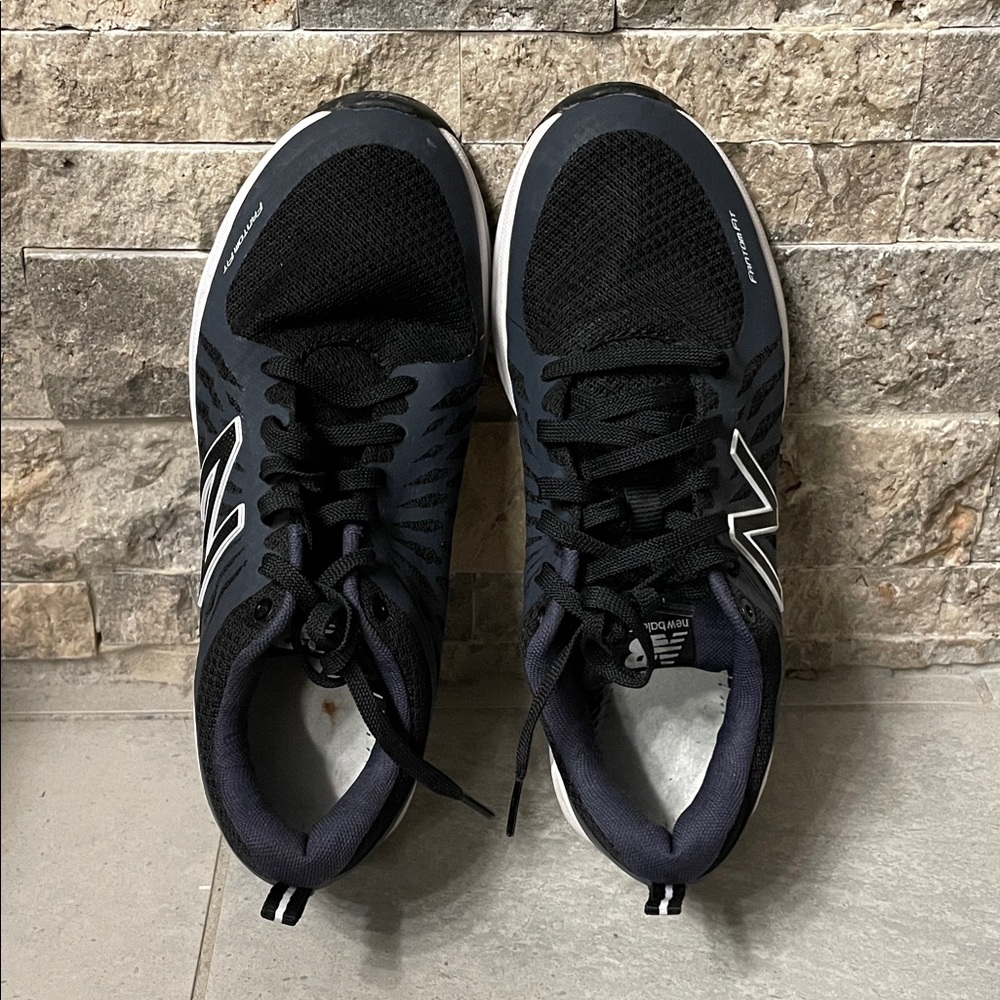Women's New Balance Black and Grey Fantom Fit Athletic Shoes